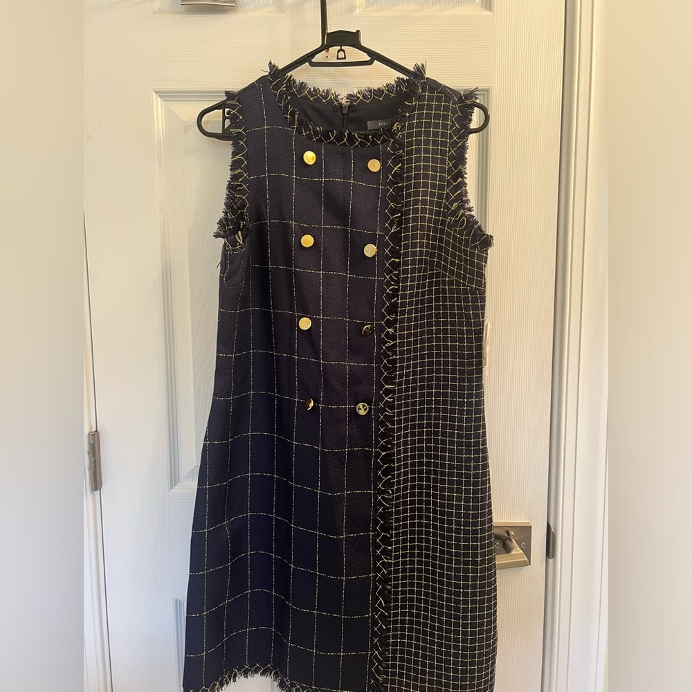 NWT Julia Jordan navy blue and gold sleeveless dress. Size 6